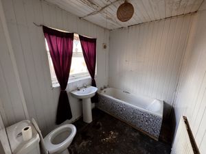 Photo 6- click for photo gallery